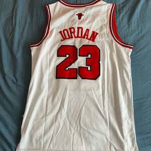 Vintage 90s Chicago Bulls Nike Team Jersey Large White Michael Jordan #23 Large